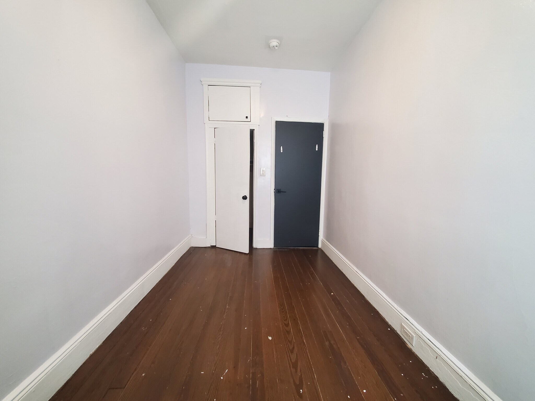 66 W 18th St #1F - 66 W 18th St