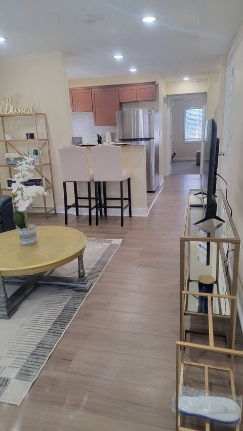 Building Photo - 2137 Highland Ave