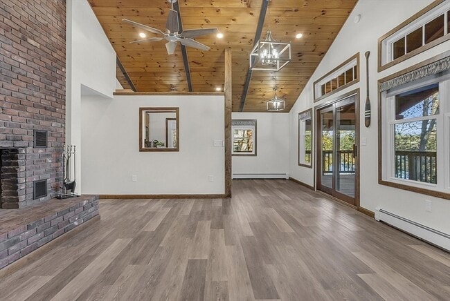 Building Photo - 23 Laurie Ln