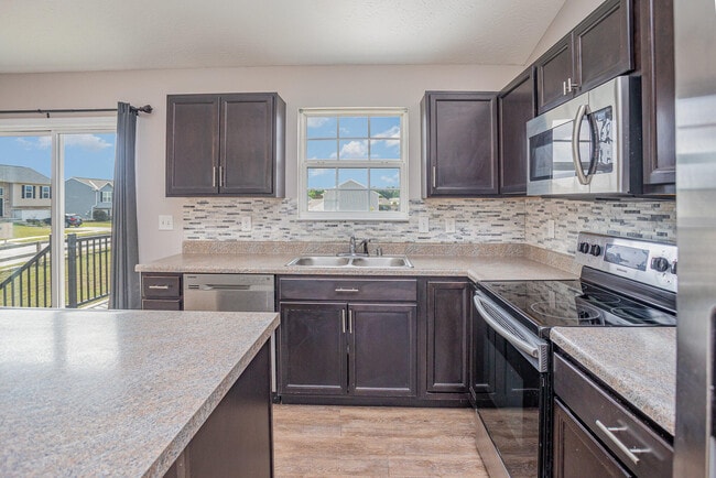 Building Photo - 1157 Gemstone Pointe Dr