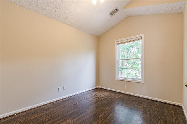 Building Photo - 3301 Avensong Village Cir