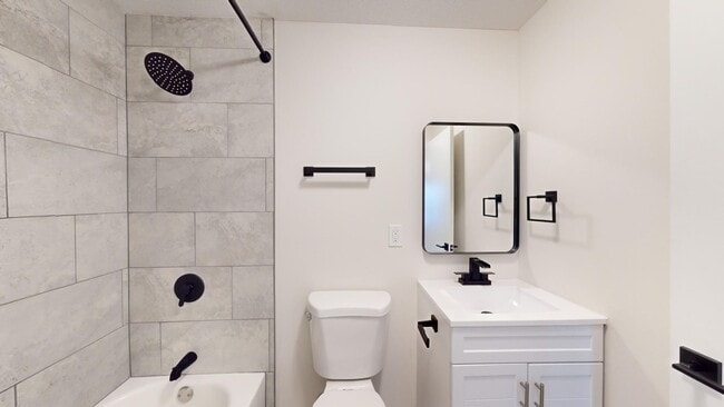 Building Photo - IMMACULATE - Clark / Fulton Area - 3 Bedrooms - 3 Baths - Single Family Home