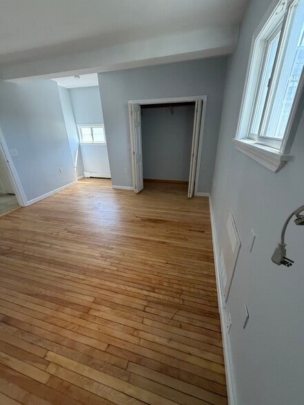 Building Photo - 35 Haynes St