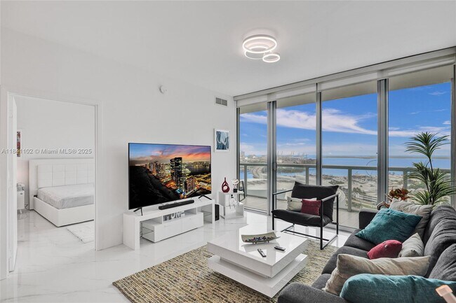 Building Photo - 888 Biscayne Blvd