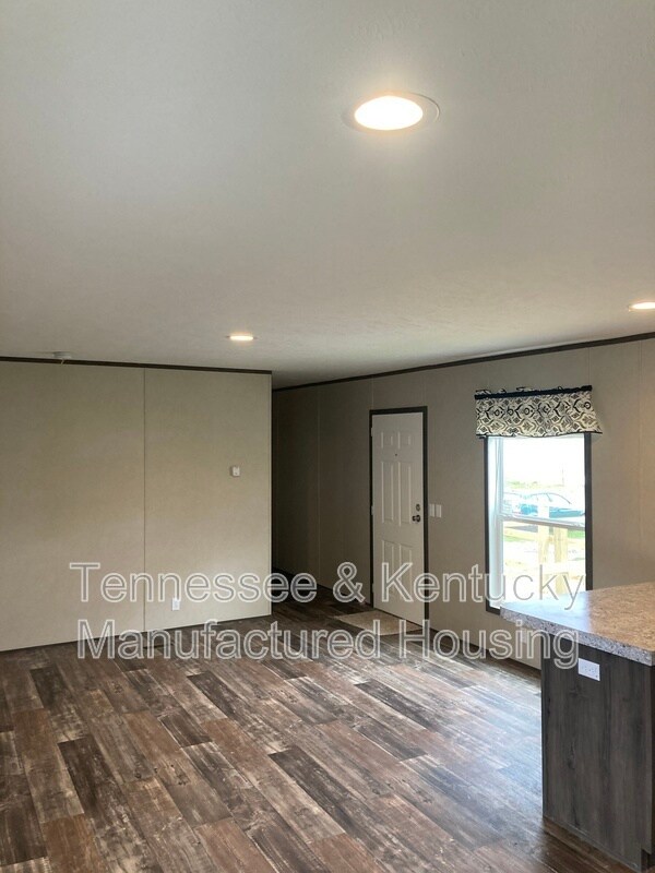 Building Photo - 333 Hillsdale Estates Ln