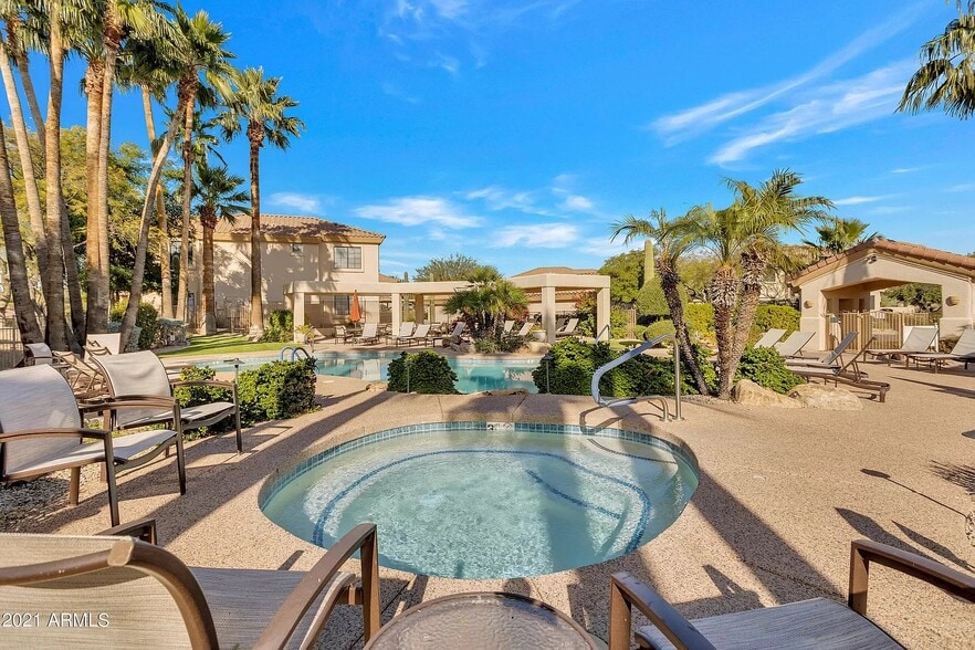 Building Photo - 9253 N Firebrick Dr