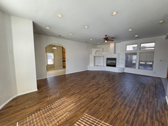 Building Photo - 4629 Spanish Sun Ave NE