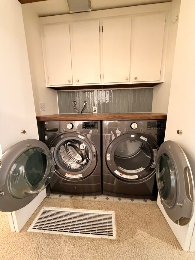 Building Photo - 1620 Ash St