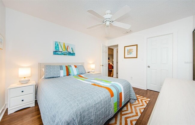 Building Photo - 601 N Hercules Ave