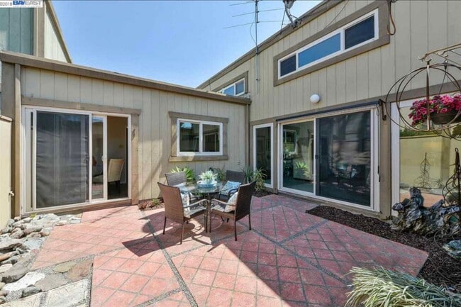 Building Photo - 3350 Fir Ave