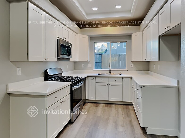 Building Photo - 8209 Filifera Way