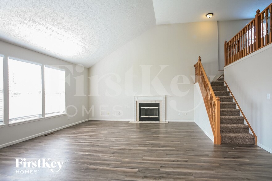 Building Photo - 6367 Waterstone Dr