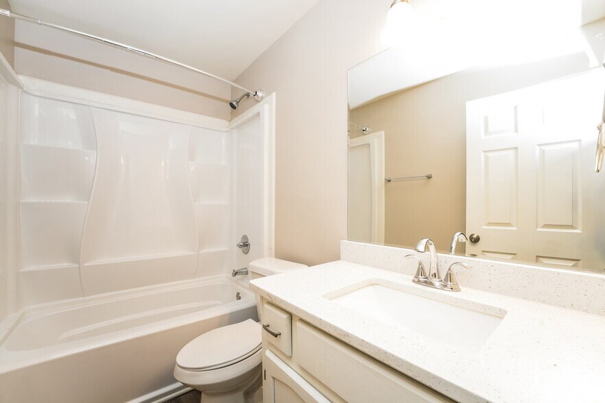 Building Photo - 3280 Pond Ridge Trail