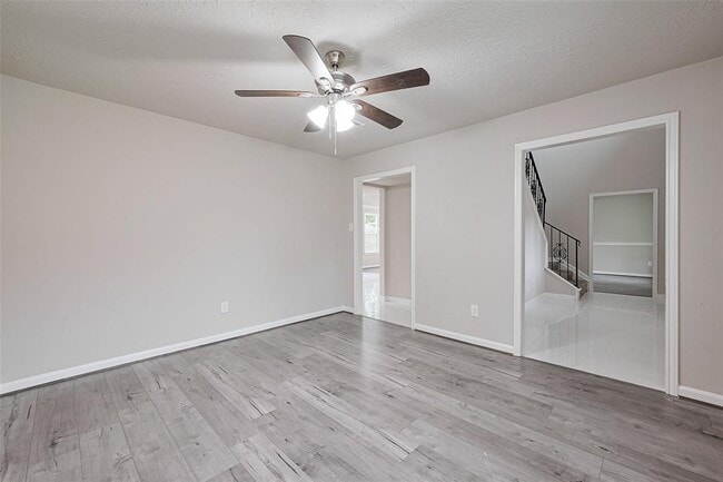 Building Photo - 203 Sevenhampton Ln