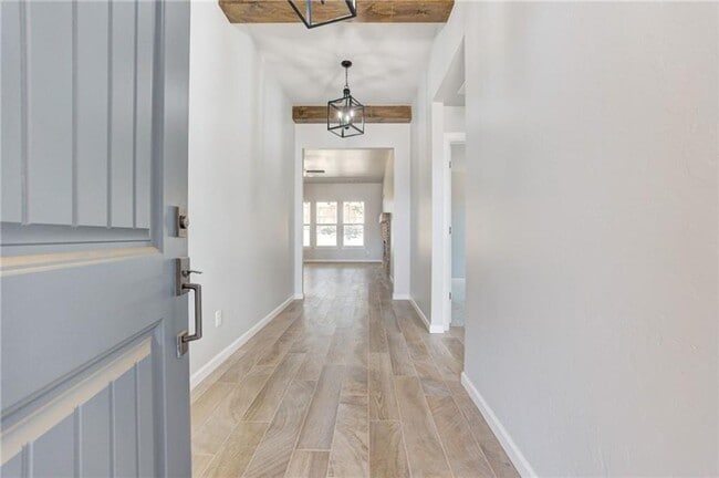 Building Photo - Newer Home For Lease in Noble.  15 minutes to OU Campus