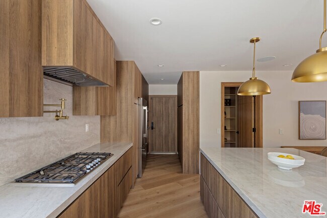 Building Photo - 3637 Loadstone Dr