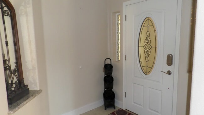 Building Photo - VACATION RENTAL - Condo on the River