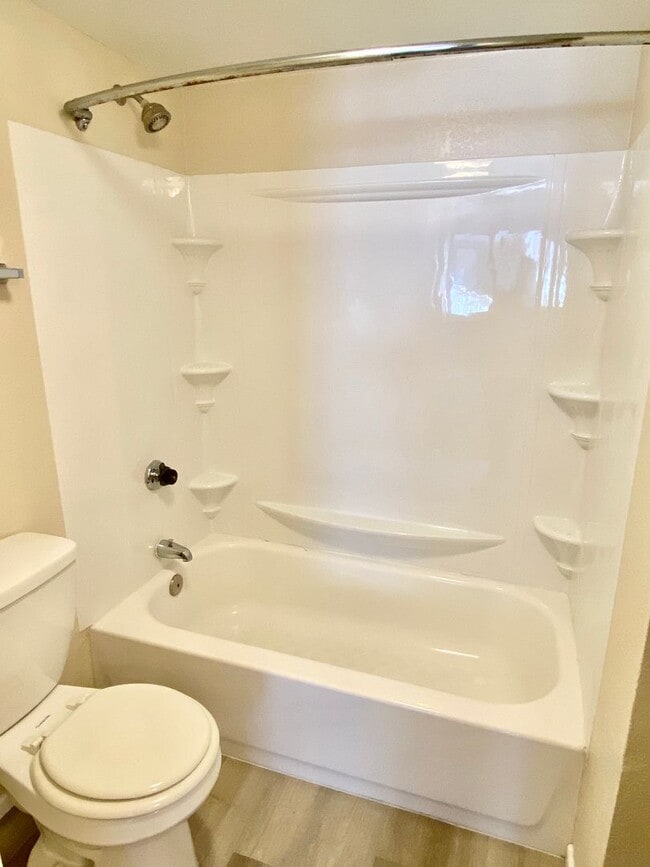 Building Photo - Spacious Tempe Condo 2 Bedroom 2 Full Bath