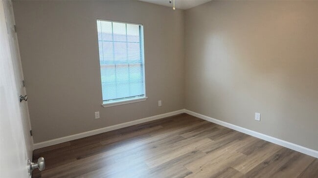 Building Photo - 1413 Colmar Dr