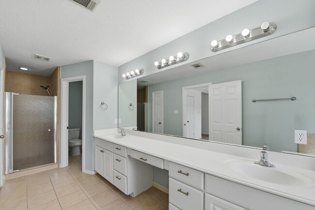 Building Photo - 5227 Brinkman Ct