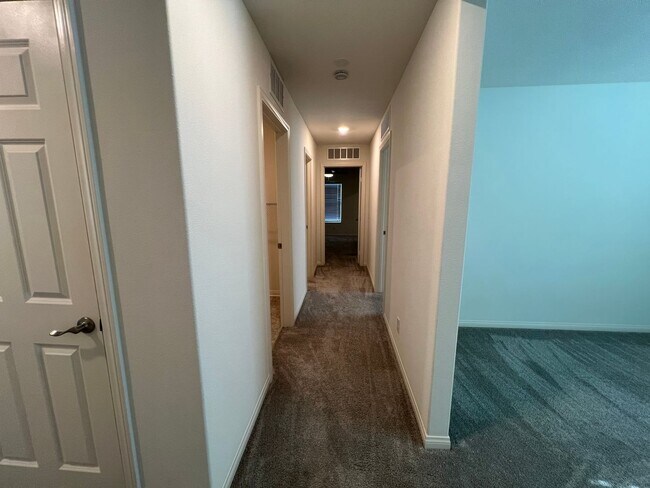 Building Photo - 3 Bedroom Plus Bonus Room Single Family Home w/ Solar For Rent in Lancaster