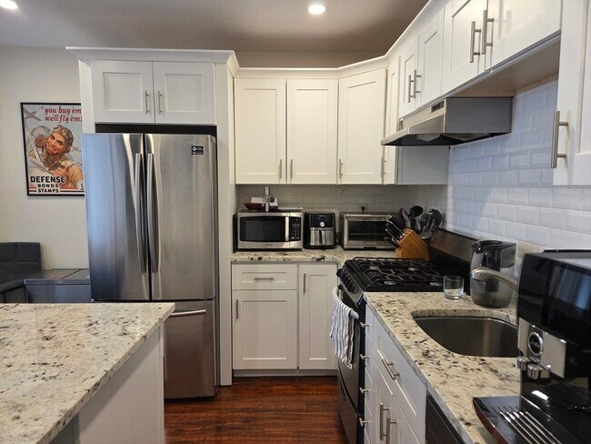 Building Photo - 107 Chandler St