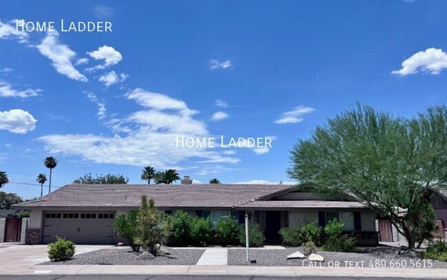Primary Photo - 2178 E Golf Ave