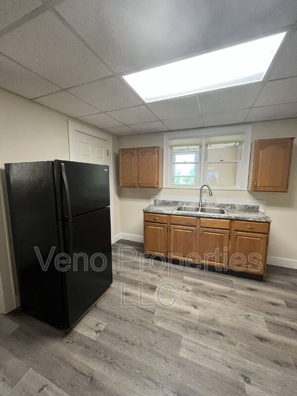 Building Photo - 25 William St