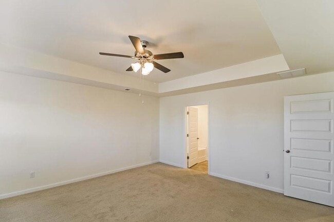 Building Photo - 520 Whitman Ln