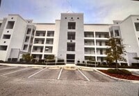 Building Photo - Fully Furnished 2/2 Luxury Storey Lake Condo near Disney with a Stunning Balcony Viiew!