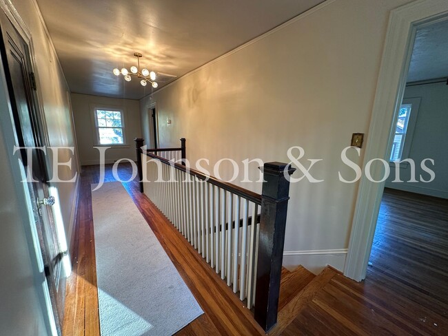 Building Photo - Charming Winston-Salem Home with Rocking C...