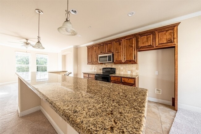 Building Photo - 2500 Rockbrook Dr
