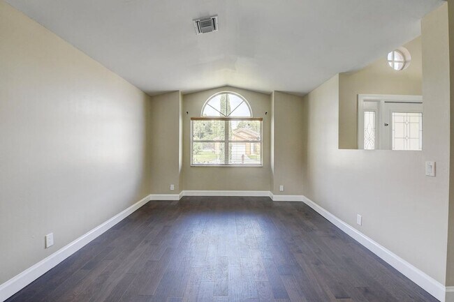 Building Photo - Rainbow Lakes