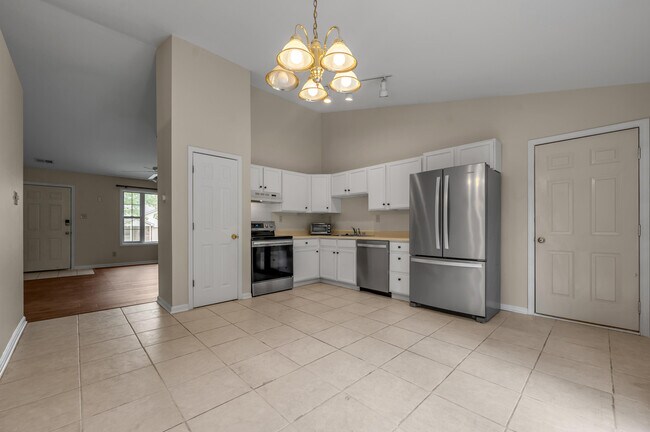 Building Photo - 2347 Stonewood Ln