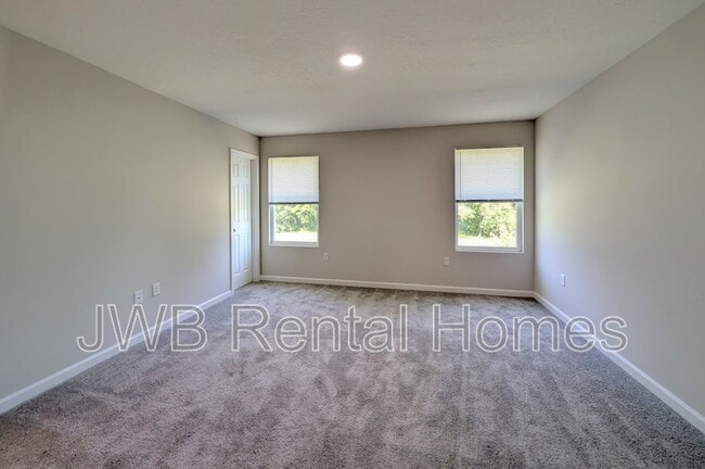 Building Photo - 1122 Comanche St