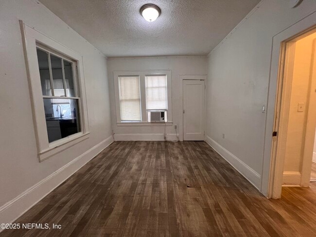 Building Photo - 134 W 23rd St
