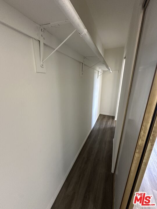 Building Photo - 10960 Bluffside Dr