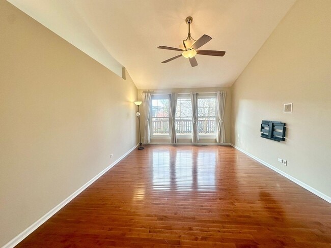 Building Photo - 612 Orrington Ct