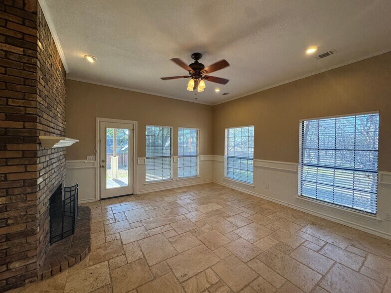 Building Photo - 3205 Ridge Cir