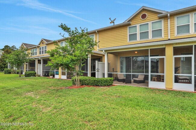 Building Photo - 6846 Roundleaf Dr