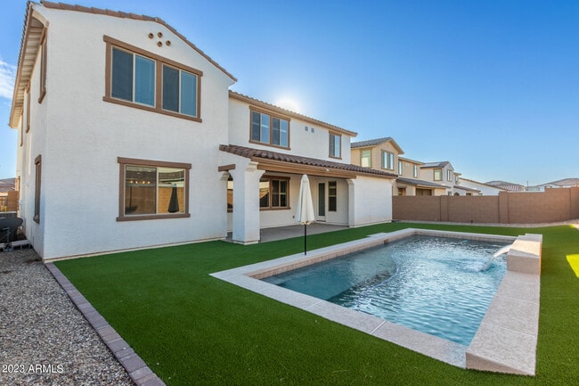 Building Photo - 14038 W Desert Hollow Dr
