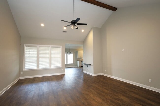 Building Photo - 121 Floyd Mcneal Dr