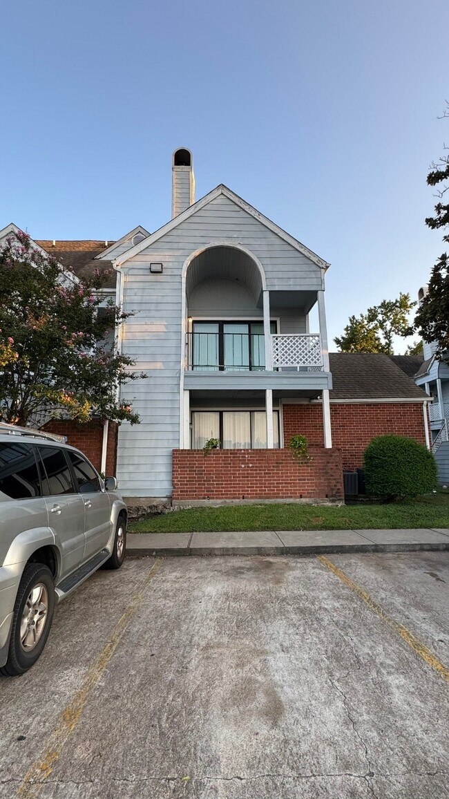 Primary Photo - 14550 Fonmeadow Dr