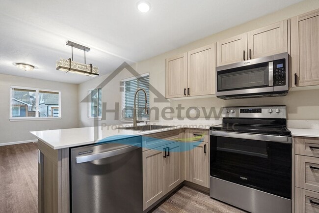 Building Photo - 2 Bedroom 2 Bath Home with Attached Garage Available in Coeur d'Alene!