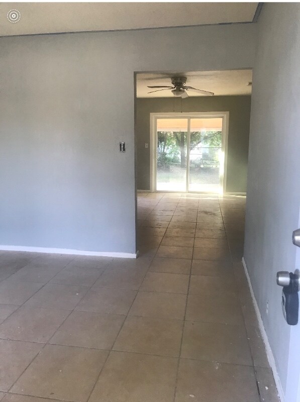 Building Photo - 12326 Trailing Oaks St