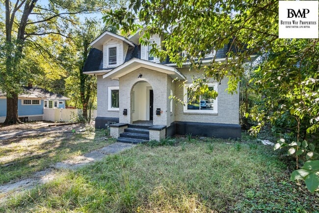 Building Photo - 1522 Columbia College Dr