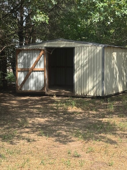 Building Photo - 4906 Vena Ln