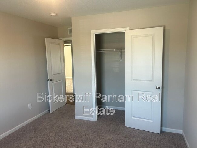 Building Photo - 6379 Sandy Bottom Dr