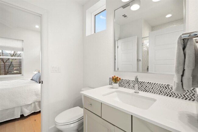 Building Photo - 209 Ben Howell Dr