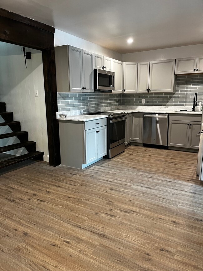 Building Photo - 6650 Zeigler Blvd